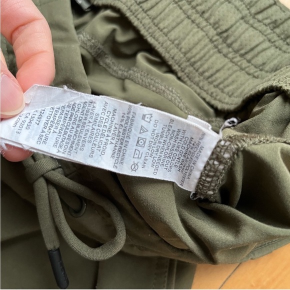 Prana green uptown drawstring pleated cuffed joggers - Picture 11 of 12